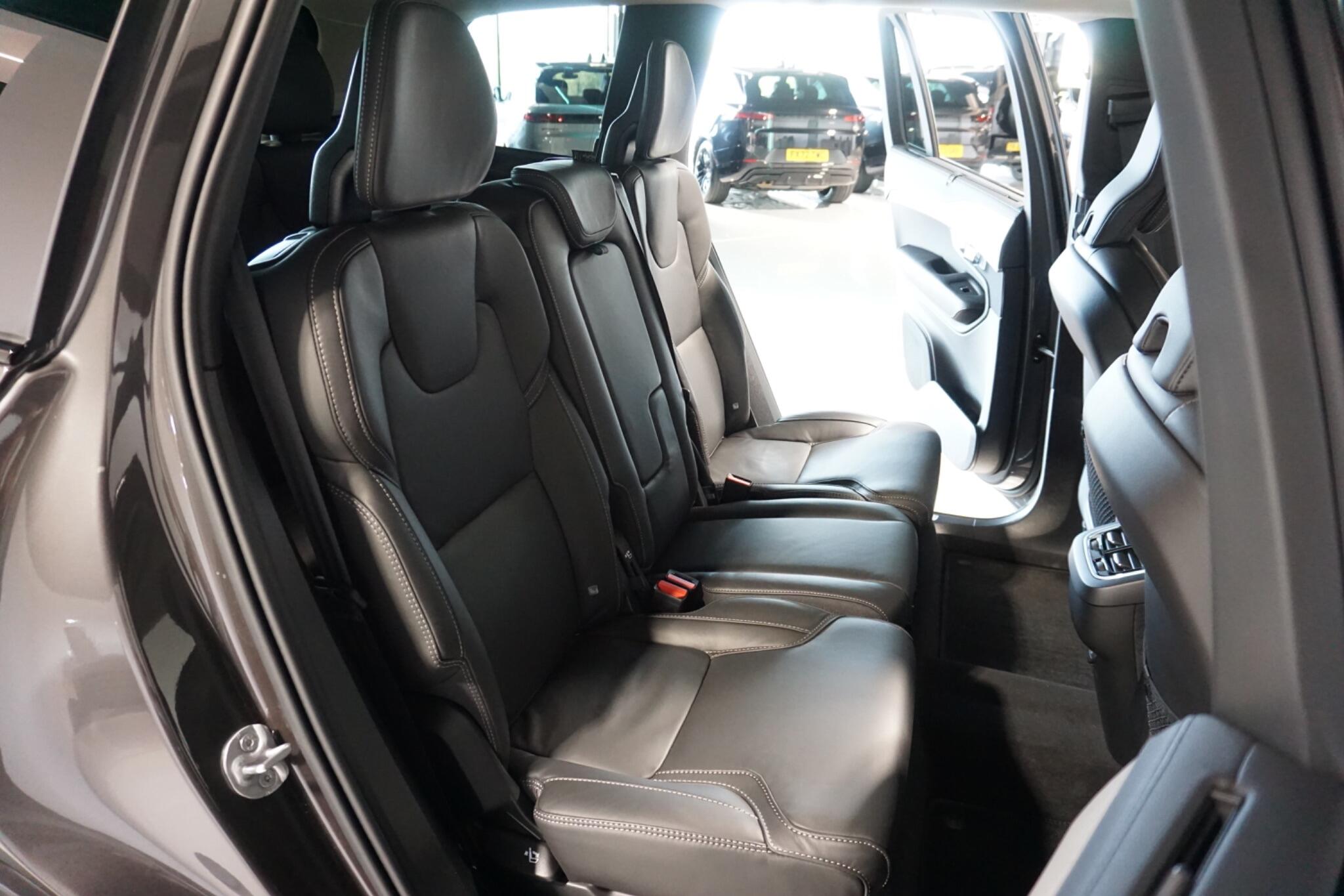 Volvo XC90 2.0 B5 MHEV Plus Edition SUV 5dr Petrol Hybrid Auto 4WD Euro 6 (s/s) (250 ps)